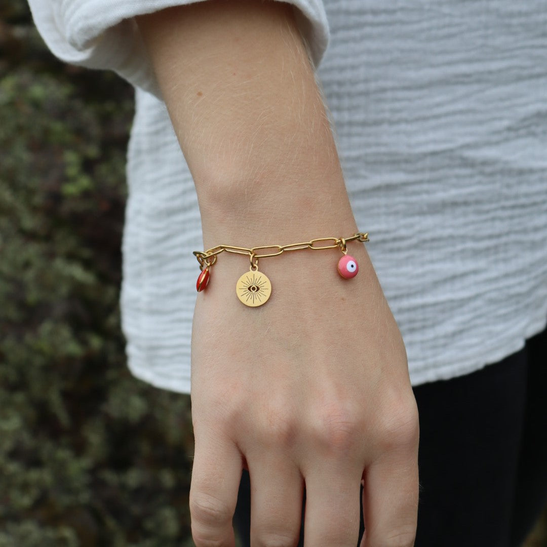 Bracelet personnalisé à breloques doré