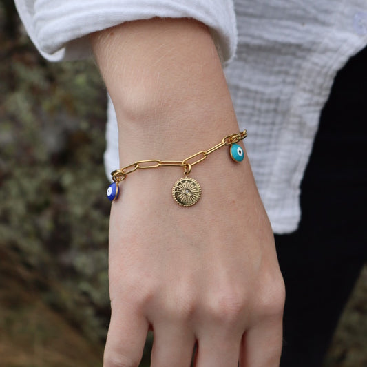Bracelet personnalisé à breloques doré